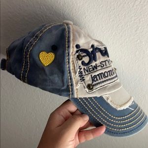 🖤Navika💕heart crystal magnetic hat clip